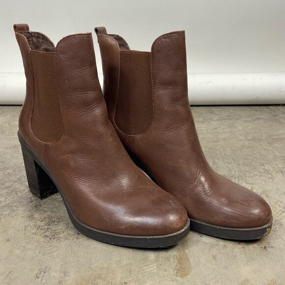 Crown Vintage Size 9.5 Chocolate Brown Genuine Leather Chunky Heel Ankle Booties - Picture 2 of 13